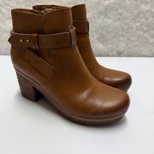Korks Women's Kork-Ease Trisha Platform Booties US 8.5M Brown Heels Zip Boot